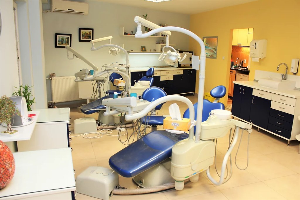 Dental Travel Skopje Macedonia Implants Teeth Crowns