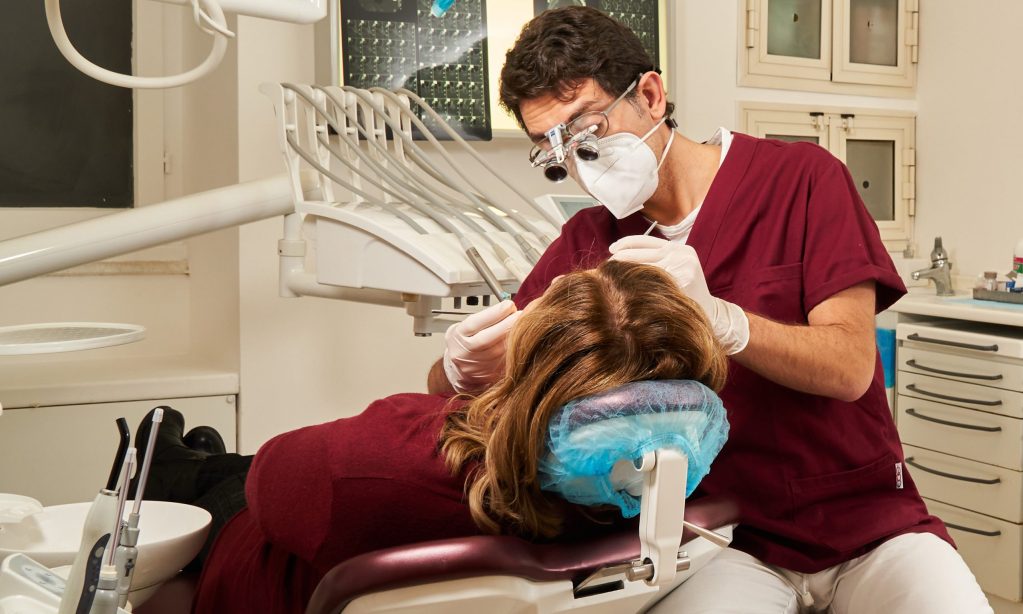 Dentist Naples Italy Implants English Speaking